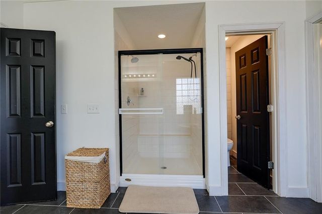 1124 Aspen Drive, Liberty, MO 64068