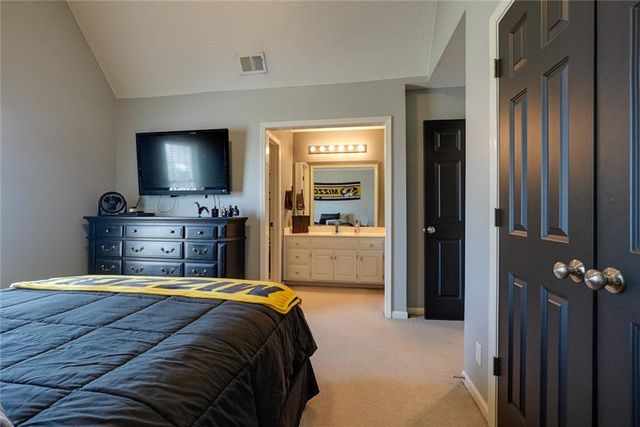 1124 Aspen Drive, Liberty, MO 64068