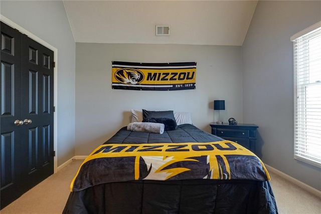 1124 Aspen Drive, Liberty, MO 64068