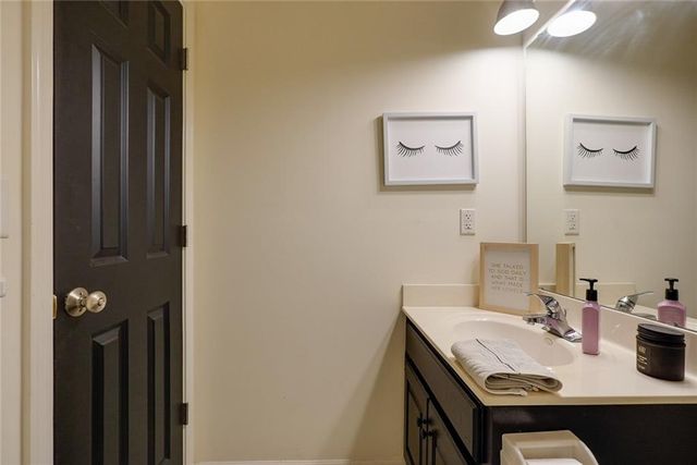 1124 Aspen Drive, Liberty, MO 64068