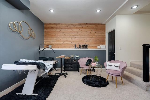 1124 Aspen Drive, Liberty, MO 64068