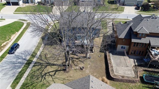 1124 Aspen Drive, Liberty, MO 64068