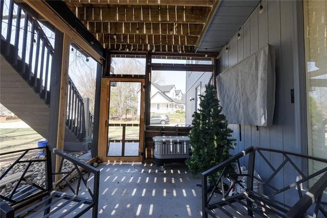 1124 Aspen Drive, Liberty, MO 64068