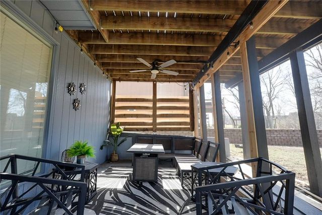 1124 Aspen Drive, Liberty, MO 64068