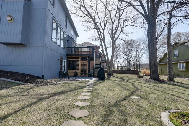 1124 Aspen Drive, Liberty, MO 64068