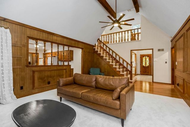 7317 N Nevada Avenue, Parkville, MO 64152