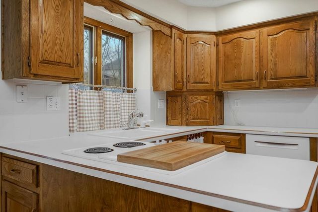 7317 N Nevada Avenue, Parkville, MO 64152