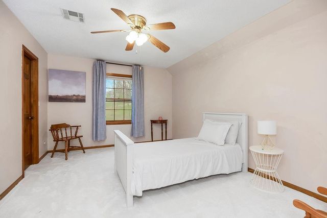 7317 N Nevada Avenue, Parkville, MO 64152