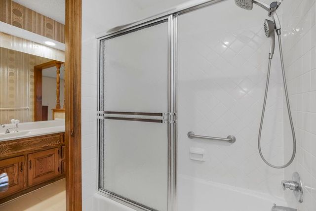 7317 N Nevada Avenue, Parkville, MO 64152