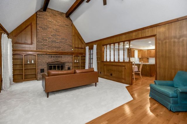 7317 N Nevada Avenue, Parkville, MO 64152