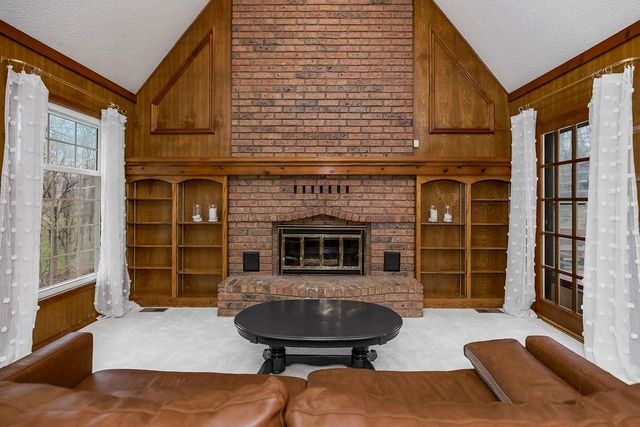 7317 N Nevada Avenue, Parkville, MO 64152