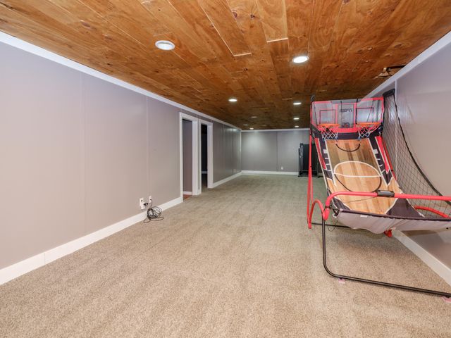 5088 Driftwood Avenue, Kalamazoo, MI 49009