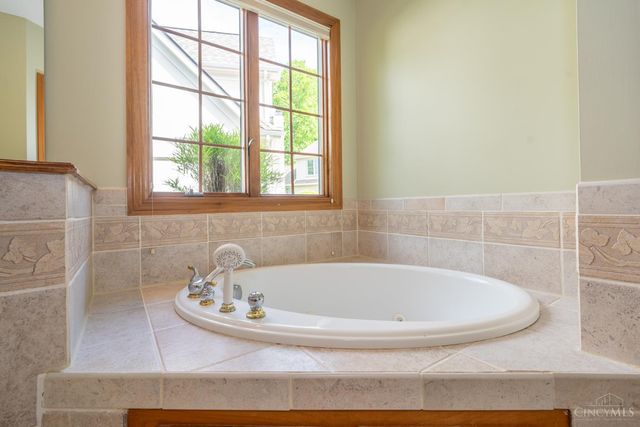 185 Barrington Village Drive, Beavercreek Twp, OH 45385