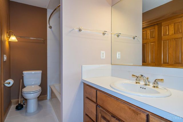 185 Barrington Village Drive, Beavercreek Twp, OH 45385