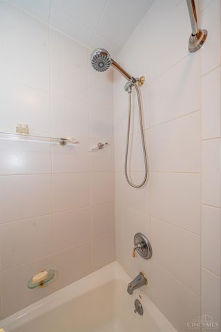 185 Barrington Village Drive, Beavercreek Twp, OH 45385