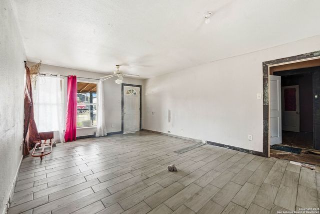 1119 N Gevers St, San Antonio, TX 78202