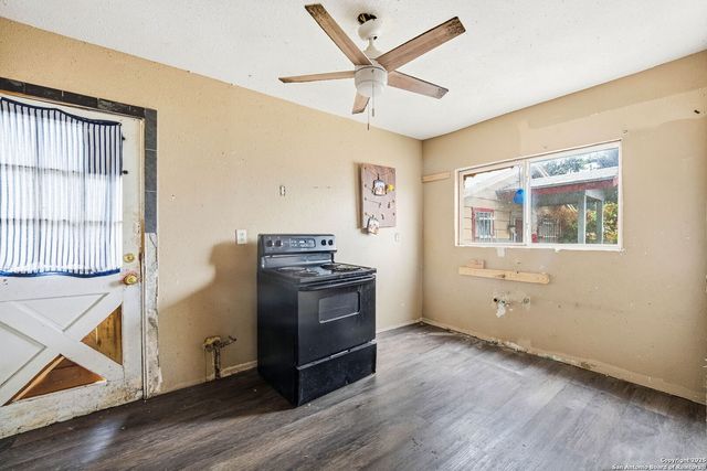 1119 N Gevers St, San Antonio, TX 78202