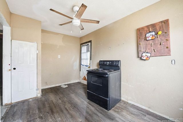 1119 N Gevers St, San Antonio, TX 78202