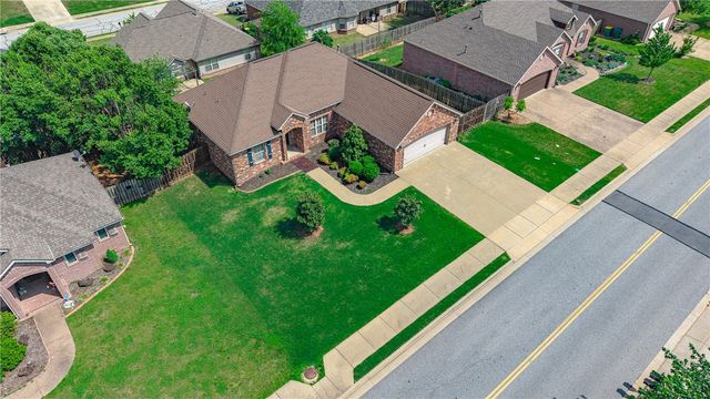 760 Sienna Drive, Centerton, AR 72719