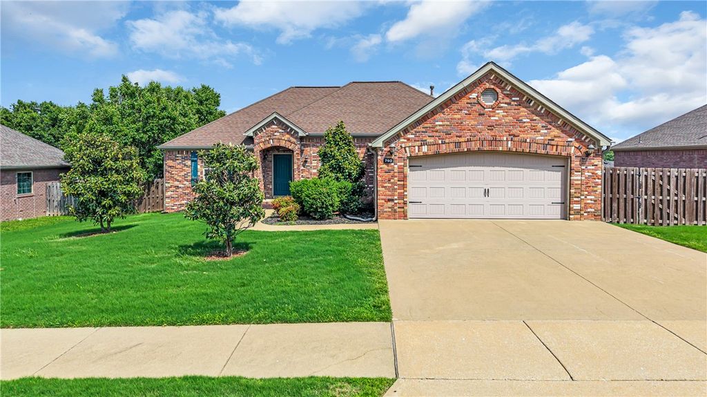 760 Sienna Drive, Centerton, AR 72719