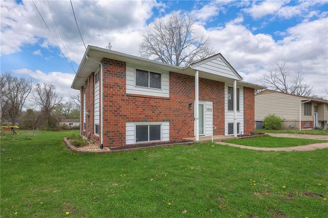 2903 NE 56th Terrace, Gladstone, MO 64119