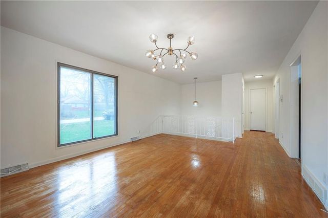2903 NE 56th Terrace, Gladstone, MO 64119
