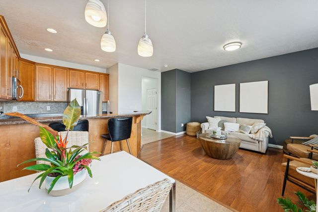 908 HALSTEAD DR, North Salt Lake, UT 84054