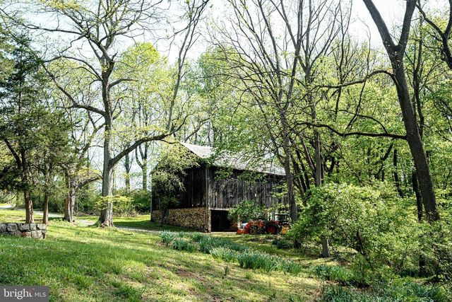 2585 CHARLESTOWN RD, Phoenixville, PA 19460