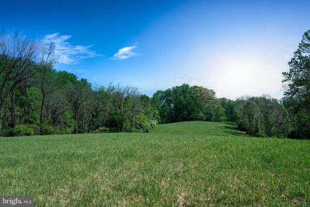 2585 CHARLESTOWN RD, Phoenixville, PA 19460