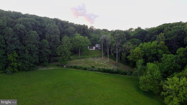2585 CHARLESTOWN RD, Phoenixville, PA 19460