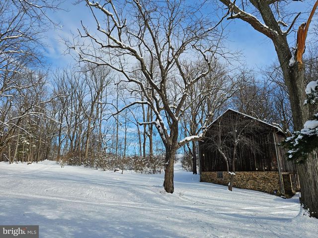 2585 CHARLESTOWN RD, Phoenixville, PA 19460