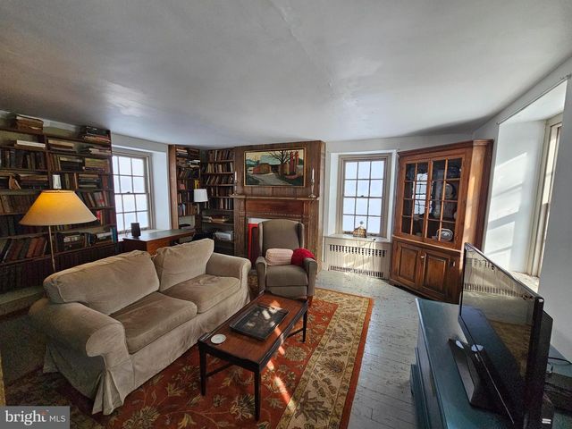 2585 CHARLESTOWN RD, Phoenixville, PA 19460