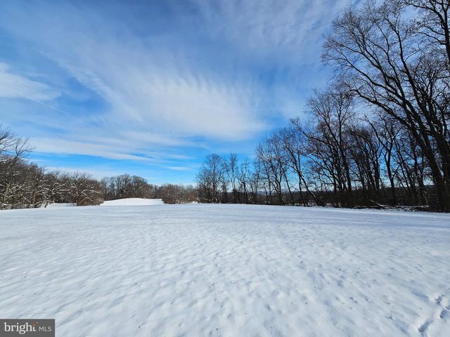 2585 CHARLESTOWN RD, Phoenixville, PA 19460
