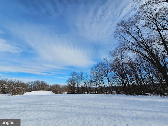 2585 CHARLESTOWN RD, Phoenixville, PA 19460