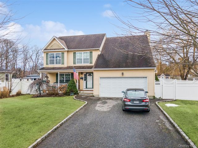 80 Fairview Avenue, Islip Terrace, NY 11752
