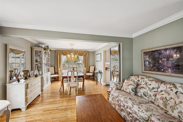 80 Fairview Avenue, Islip Terrace, NY 11752