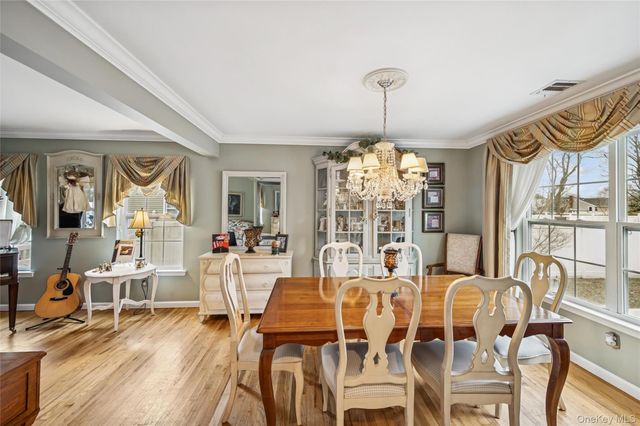 80 Fairview Avenue, Islip Terrace, NY 11752