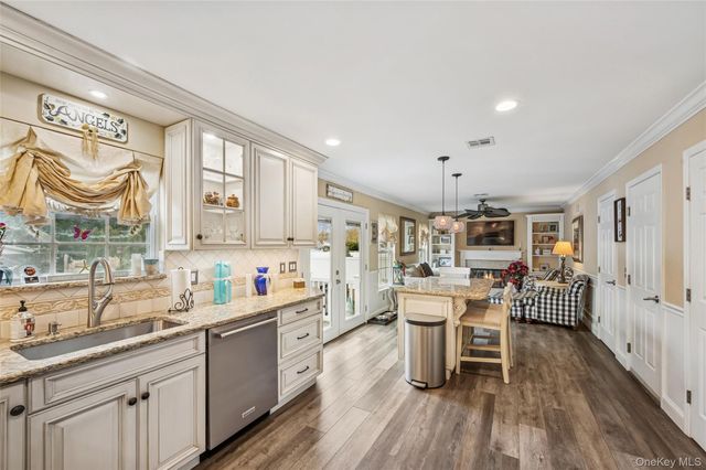 80 Fairview Avenue, Islip Terrace, NY 11752