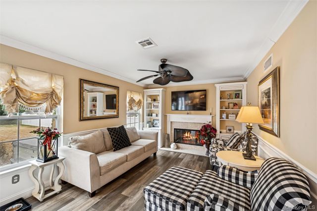 80 Fairview Avenue, Islip Terrace, NY 11752