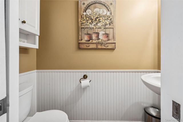 80 Fairview Avenue, Islip Terrace, NY 11752