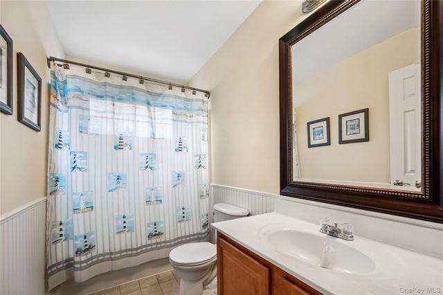 80 Fairview Avenue, Islip Terrace, NY 11752