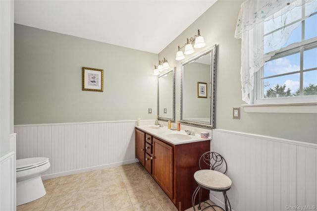 80 Fairview Avenue, Islip Terrace, NY 11752