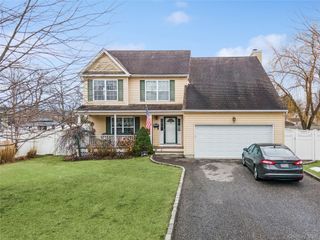 80 Fairview Avenue, Islip Terrace, NY 11752