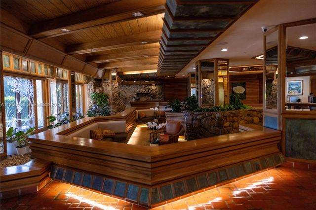 4000 Towerside Ter 804, Miami, FL 33138