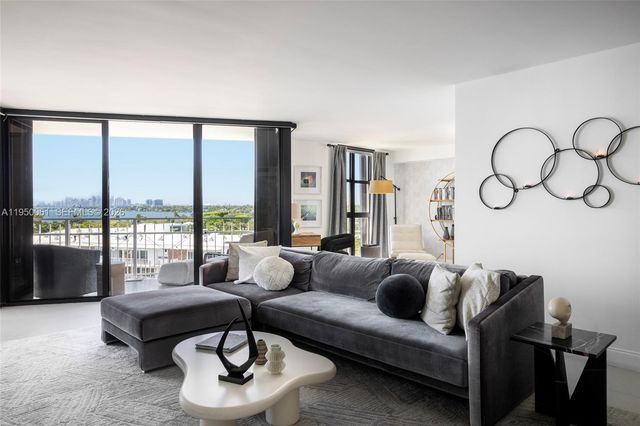 4000 Towerside Ter 804, Miami, FL 33138