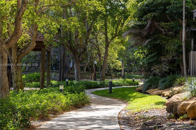 4000 Towerside Ter 804, Miami, FL 33138