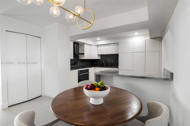 4000 Towerside Ter 804, Miami, FL 33138