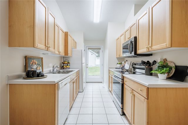 19 Amberwood Place, Greece, NY 14626