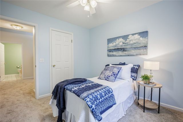 19 Amberwood Place, Greece, NY 14626