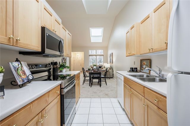 19 Amberwood Place, Greece, NY 14626